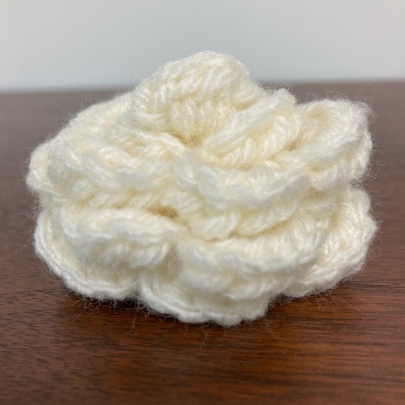 SOLD 3 Rose🌹Hair Ties Crotchet Hair Pony Tail Holder SET NWT - Picture 3 of 4